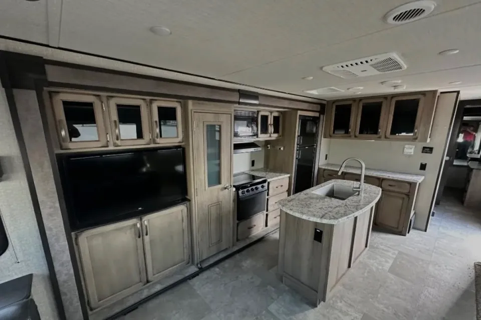 Transcend Grand Design 31RLS Travel Trailer