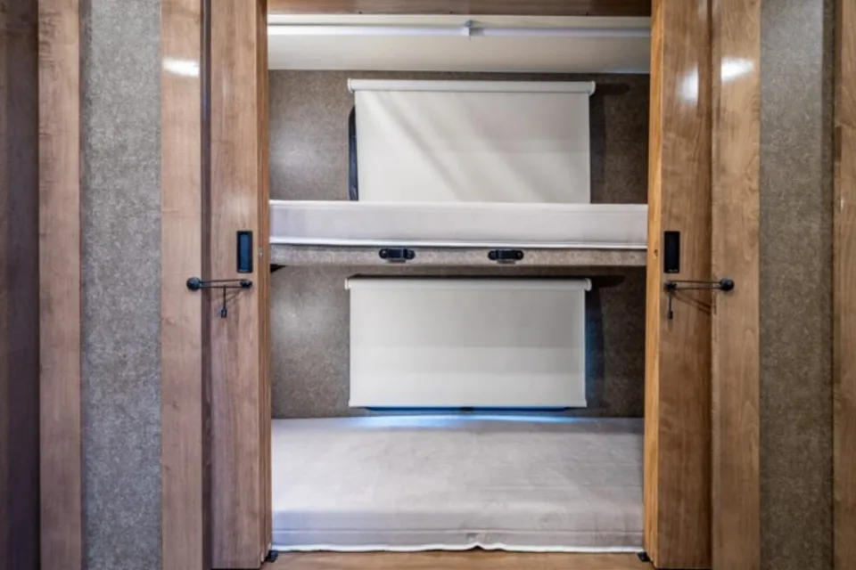 2020 Thor Motor Coach Miramar - Class A Motorhome