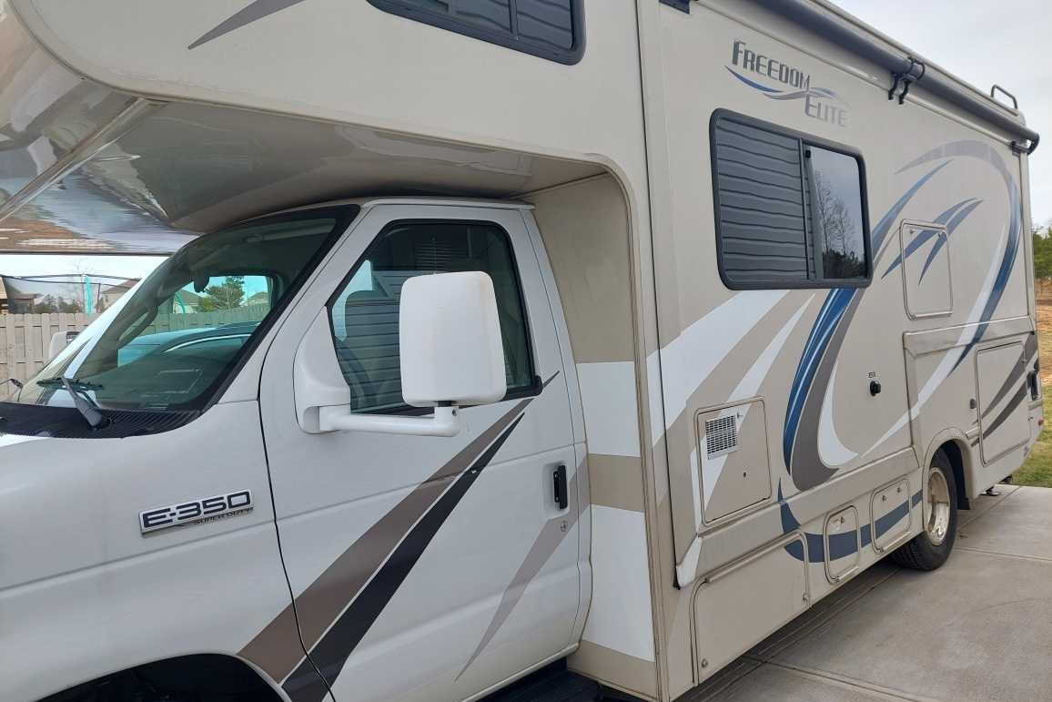 Kevin's Thor Motor Coach Freedom Elite Class C