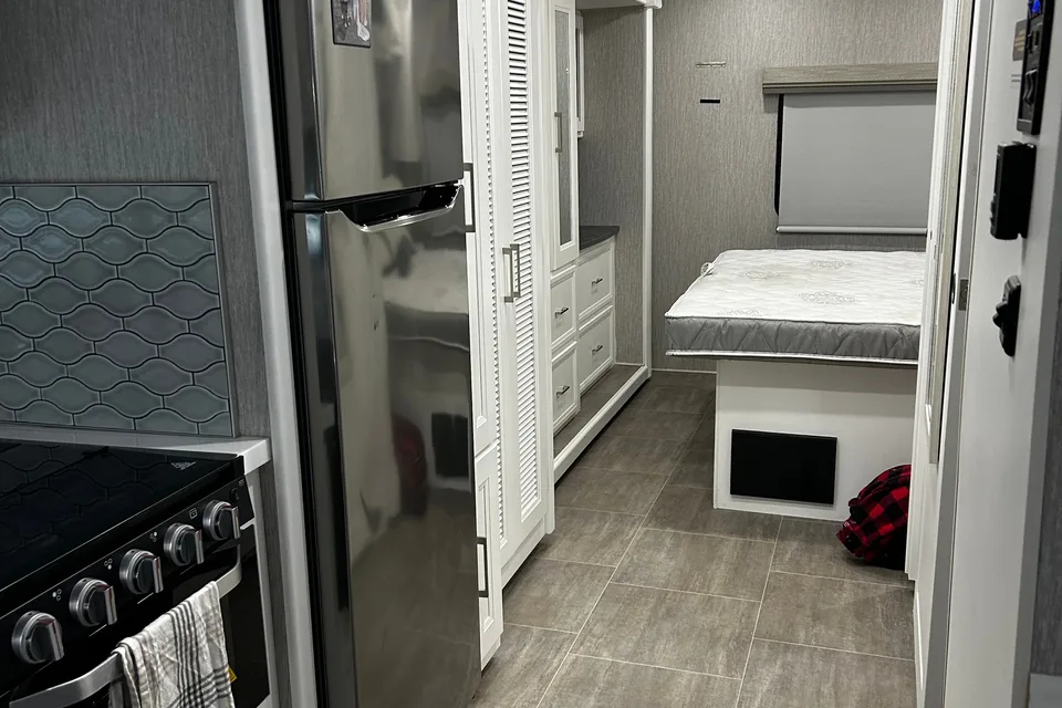 Wolf Den rentals-Coachmen Mirada Class A. Delivery and pick up only