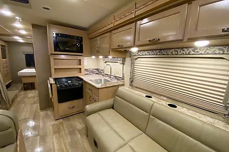 [41] Stress Free RVs - 2021 - Thor Motorcoach - Four Winds - 30D
