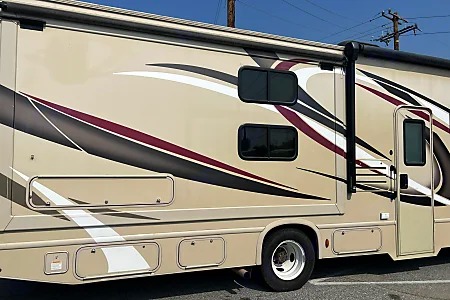 [41] Stress Free RVs - 2021 - Thor Motorcoach - Four Winds - 30D