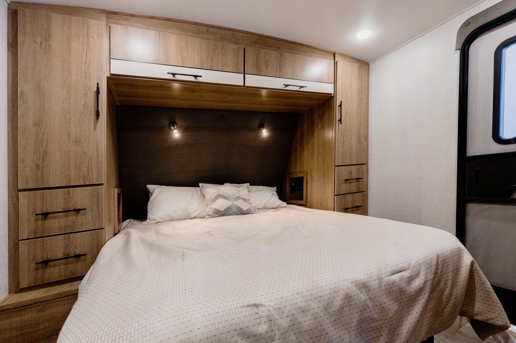 Leisure Seeker-The Imagine 2800BH (Bunk House) by Grand Design 