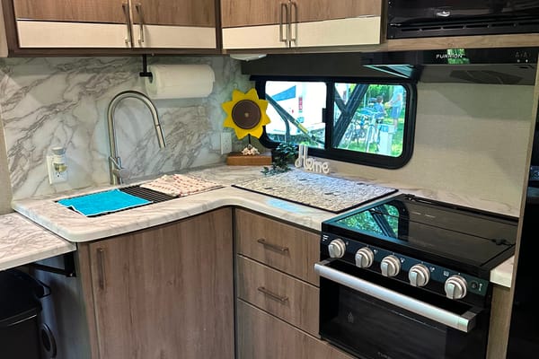 Leisure Seeker-The Imagine 2800BH (Bunk House) by Grand Design