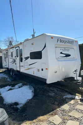 Yvan's Flagstaff Flt831fkbss Travel Trailer