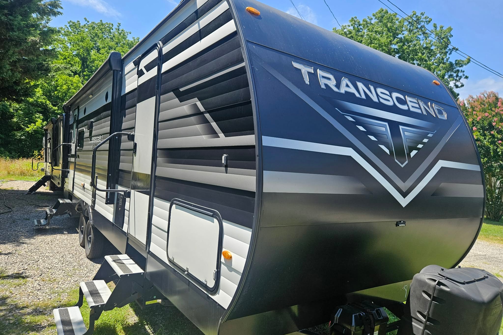Happy Camper RV – 2022 Grand Design Transcend Xplor | Cozy & Clean, Sleeps 4