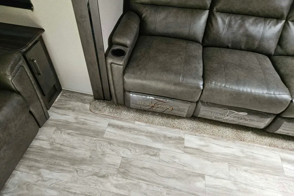Happy Camper RV – 2022 Grand Design Transcend Xplor | Cozy & Clean, Sleeps 4