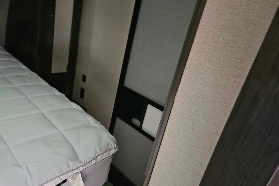 Happy Camper RV – 2022 Grand Design Transcend Xplor | Cozy & Clean, Sleeps 4