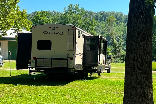 Tony's Keystone Couger 34tsb Travel Trailer