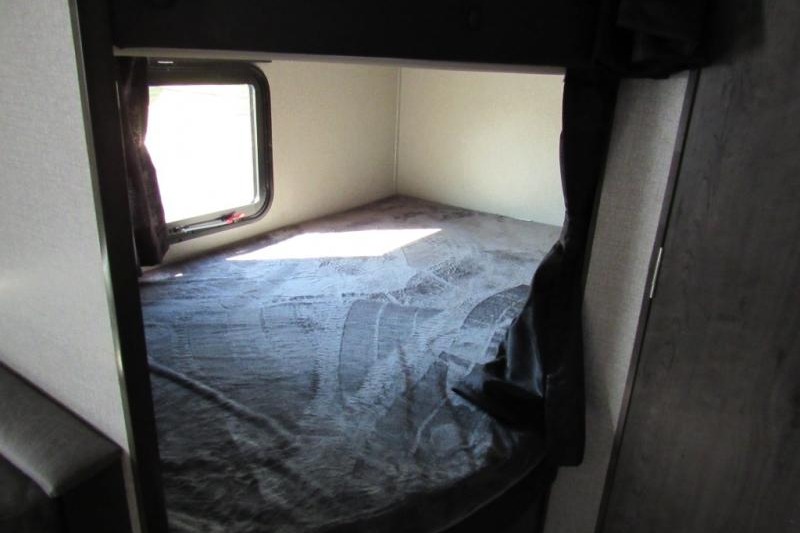 Rive-Sud Jayco couche 10 personnes 26 pieds 