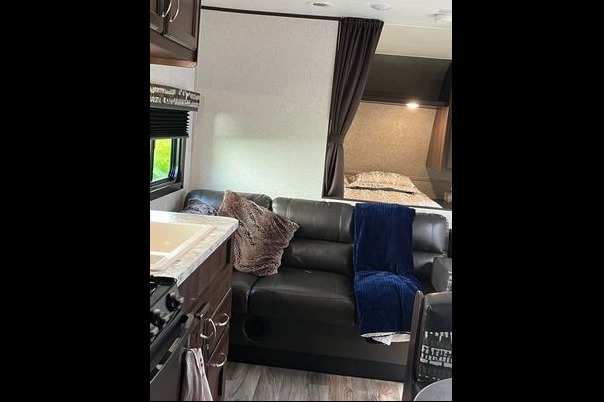 Rive-Sud Jayco couche 10 personnes 26 pieds 