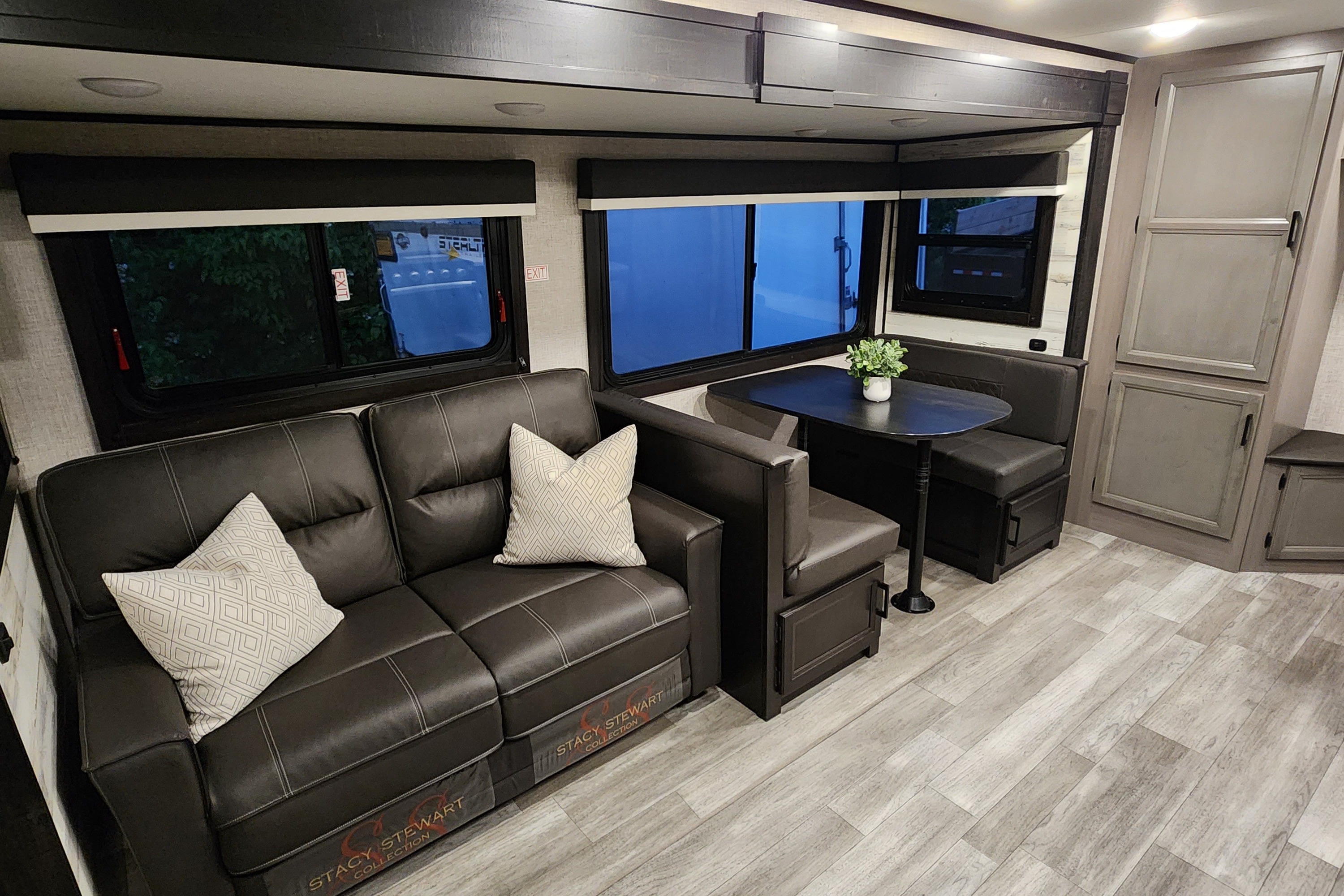 Jayco Jay Feather  Travel Trailer