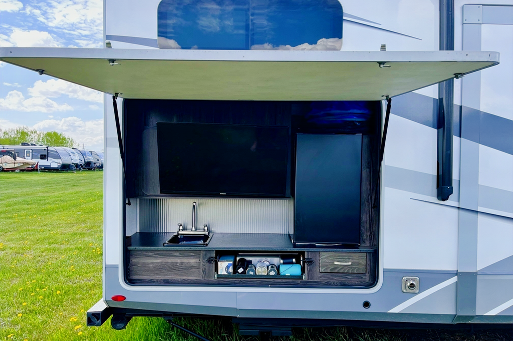 Tyler's Open Range 310BHS Travel Trailer