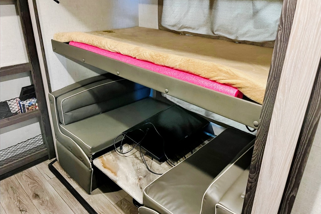 Tyler's Open Range 310BHS Travel Trailer
