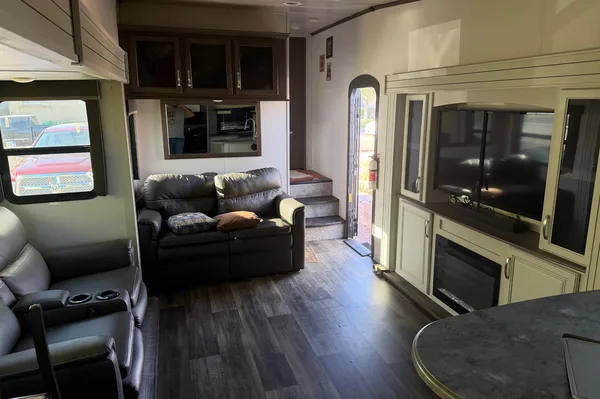 Steven's Keystone 29rks Fifth Wheel