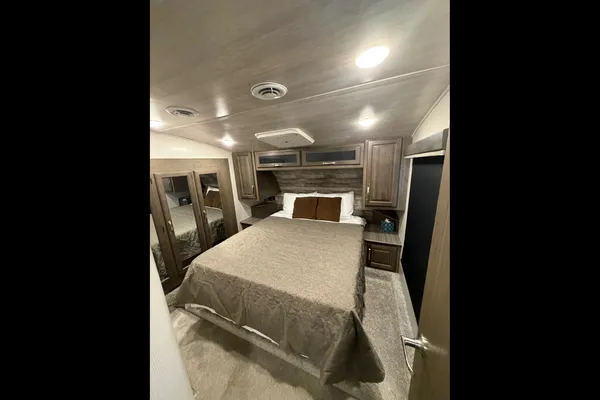 Steven's Keystone 29rks Fifth Wheel