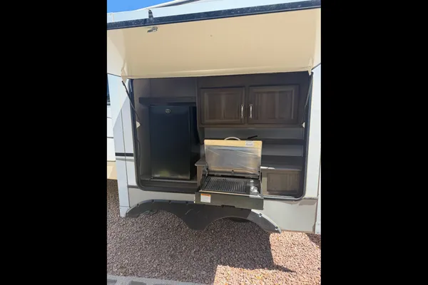 Steven's Keystone 29rks Fifth Wheel