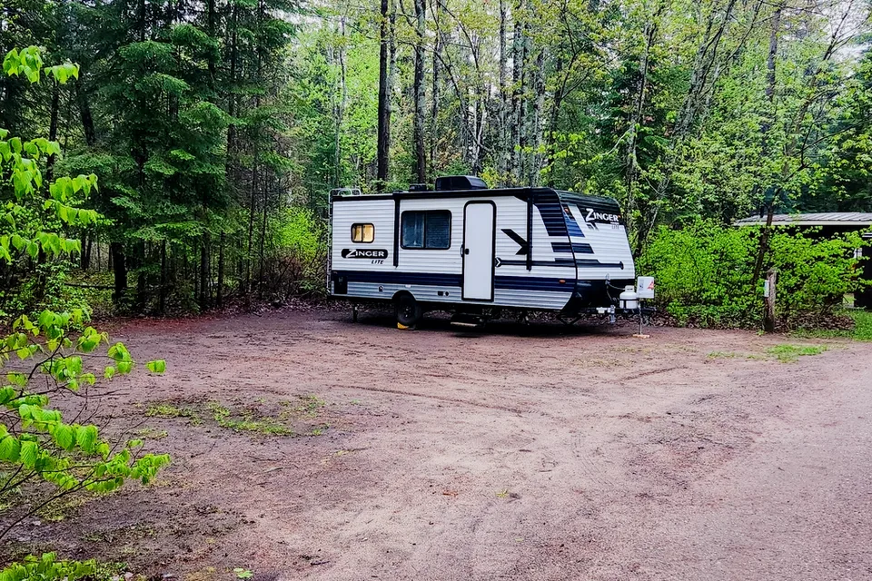 Ziggy the Zinger Lite 18RK Travel Trailer