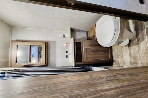 Ziggy the Zinger Lite 18RK Travel Trailer