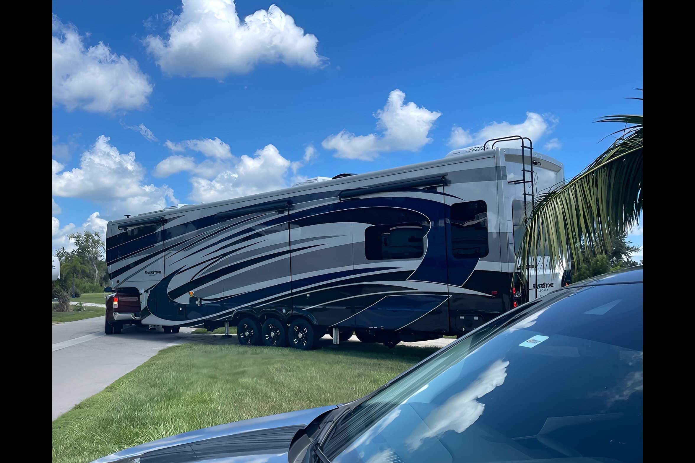 George's Forest River 442mc Fifth Wheel