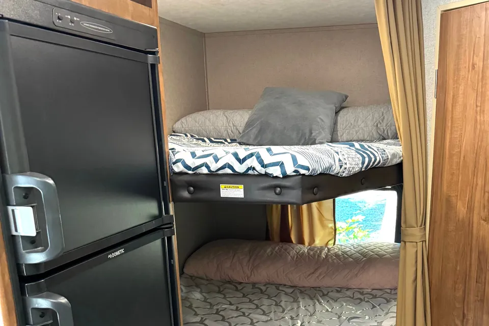 Dutchmen Aspen Travel Trailer