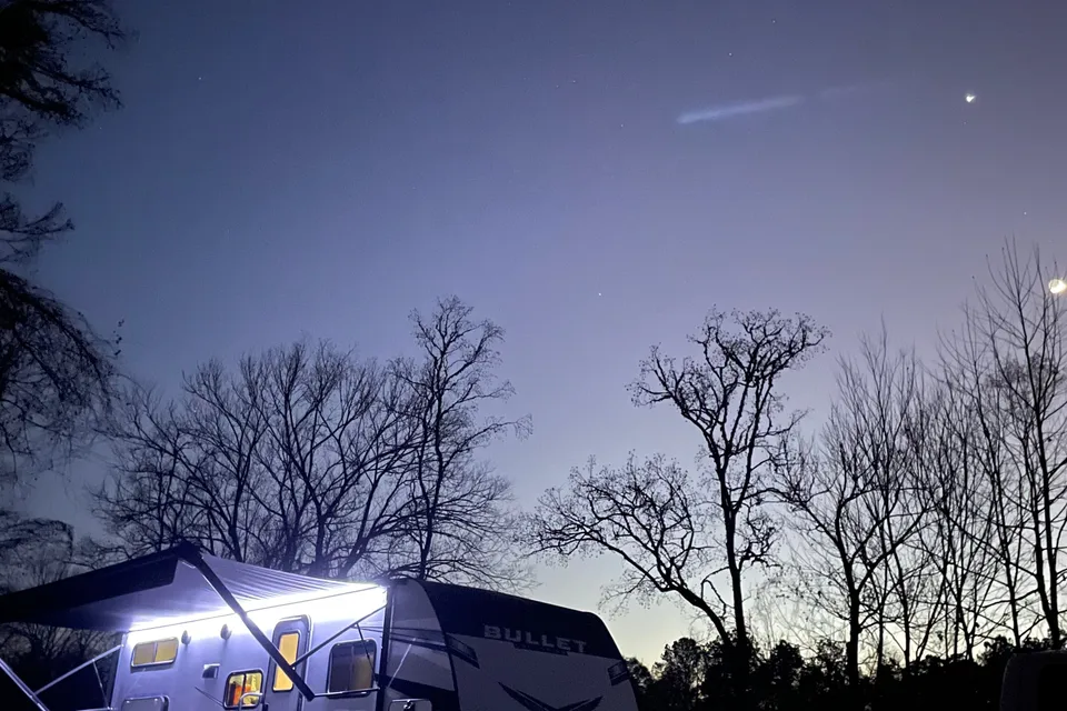 Happy Glamping w/ Campfire Reverie