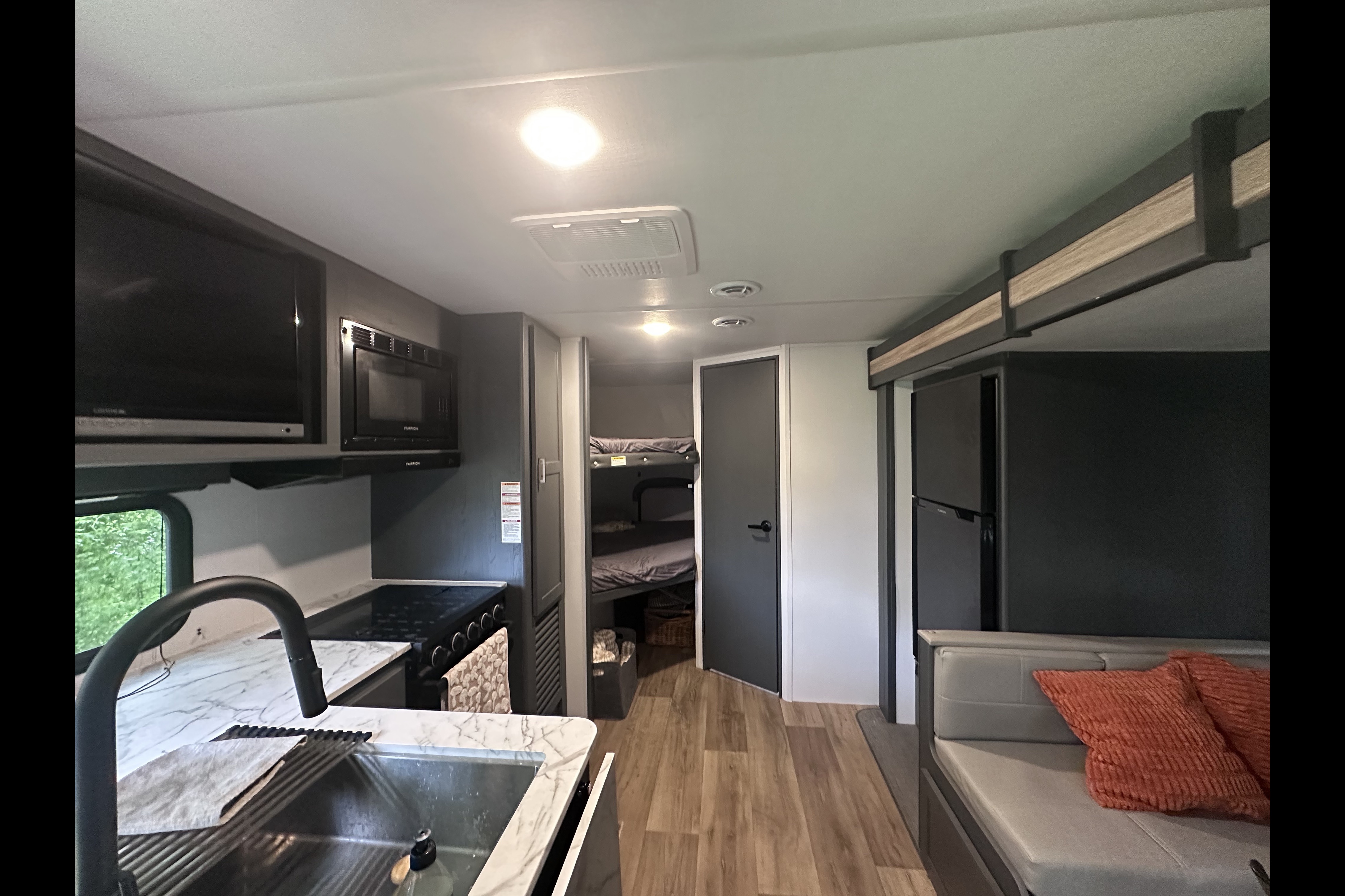Happy Glamping w/ Campfire Reverie