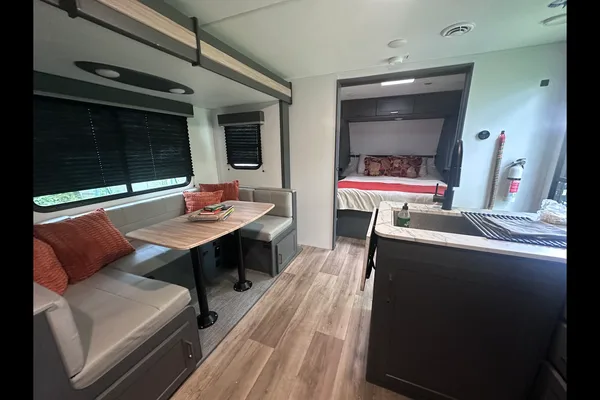 Happy Glamping w/ Campfire Reverie