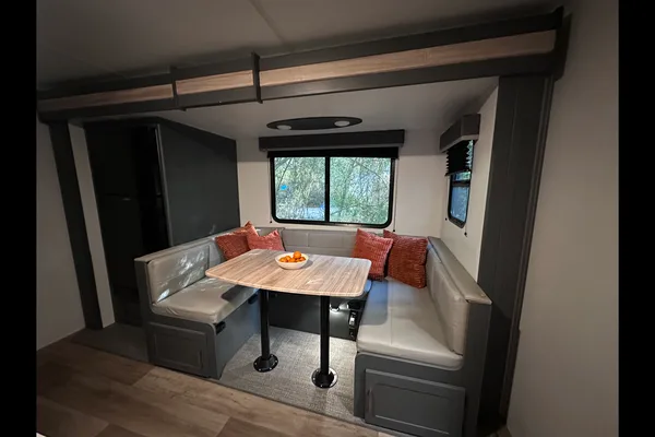 Happy Glamping w/ Campfire Reverie