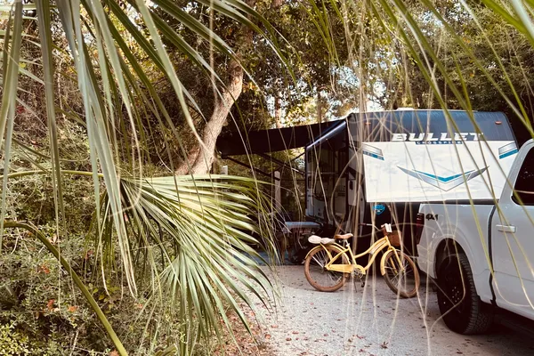 Happy Glamping w/ Campfire Reverie