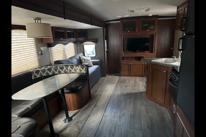 Pet Friendly 2016 Wilderness by Heartland bumper pull camper