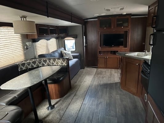 Pet Friendly 2016 Wilderness by Heartland bumper pull camper