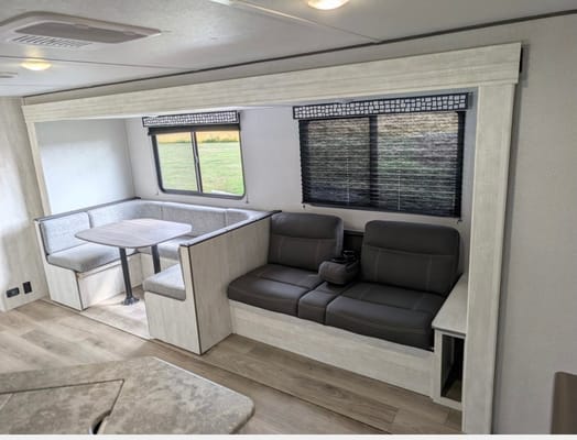 2024 Coachmen i-5 Edition; Sleeps 8