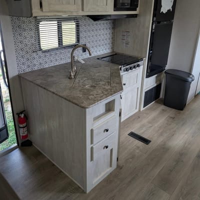 2024 Coachmen i-5 Edition; Sleeps 8