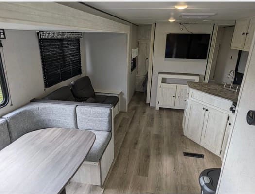 2024 Coachmen i-5 Edition; Sleeps 8
