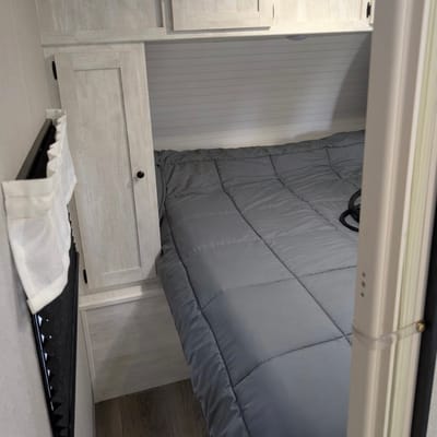 2024 Coachmen i-5 Edition; Sleeps 8