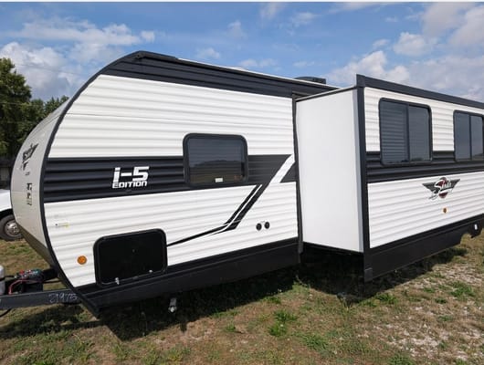 2024 Coachmen i-5 Edition; Sleeps 8