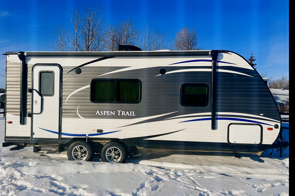 05 - 2019 - ASPEN TRAIL - 4100lbs - SLEEPS 4