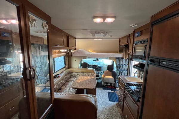 Thor Motor Coach Four wind Class C