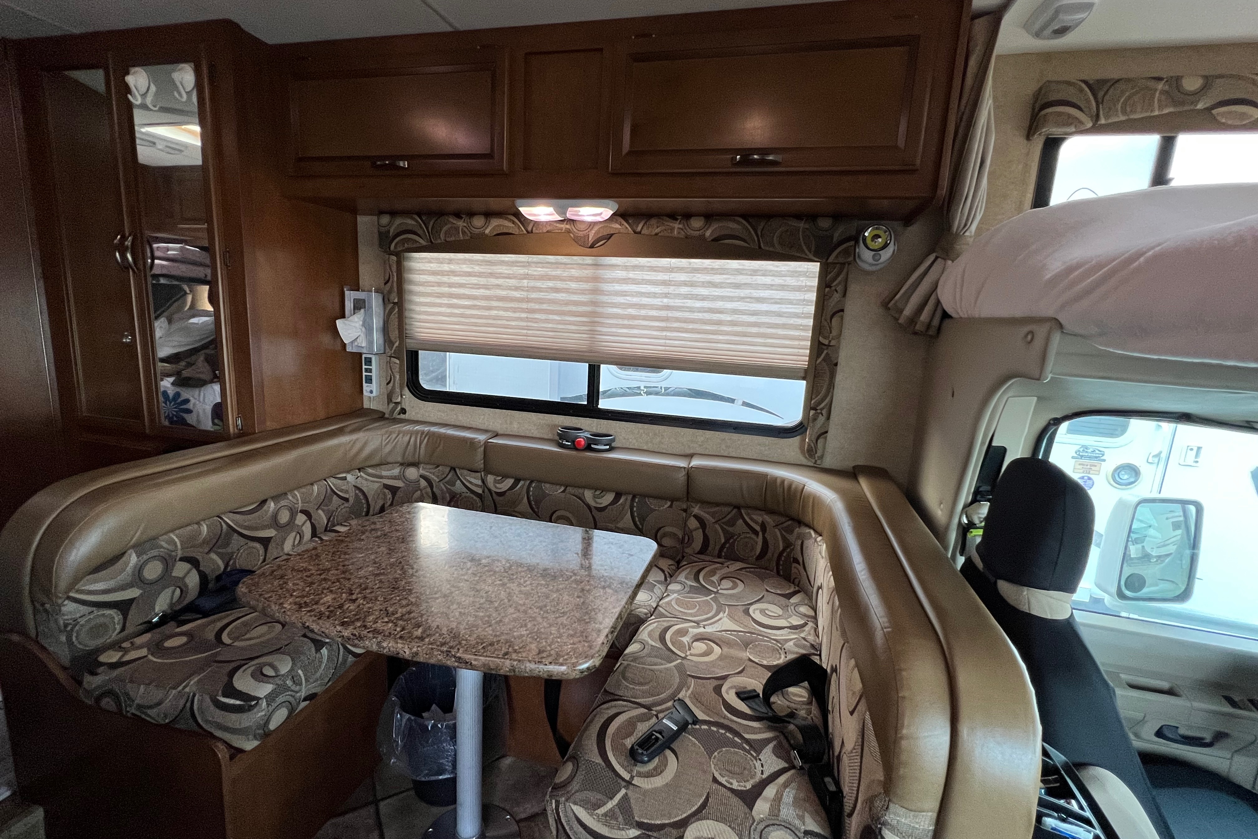 Thor Motor Coach Four wind Class C