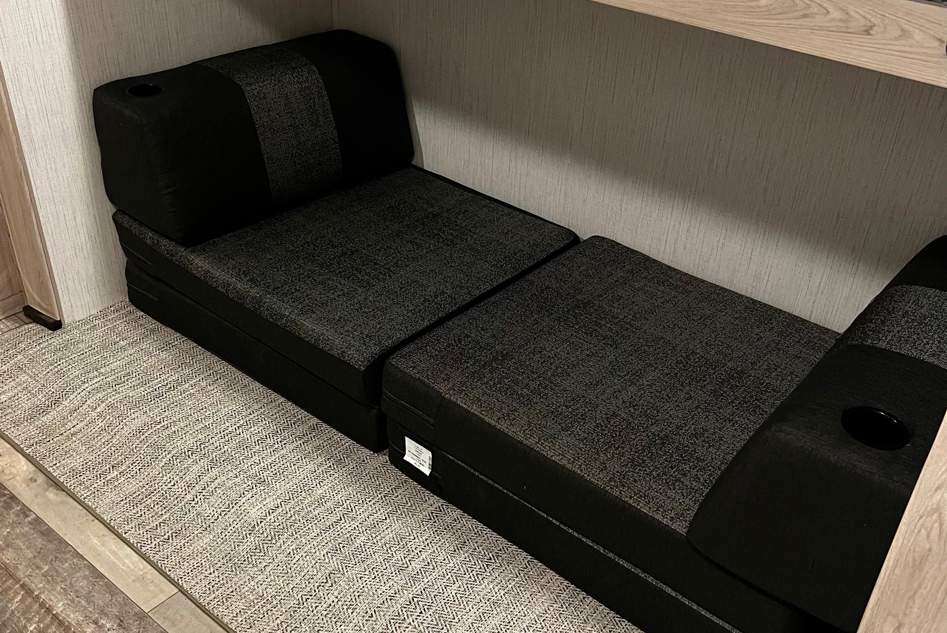 2022 Sundance 324BH: Family Luxury