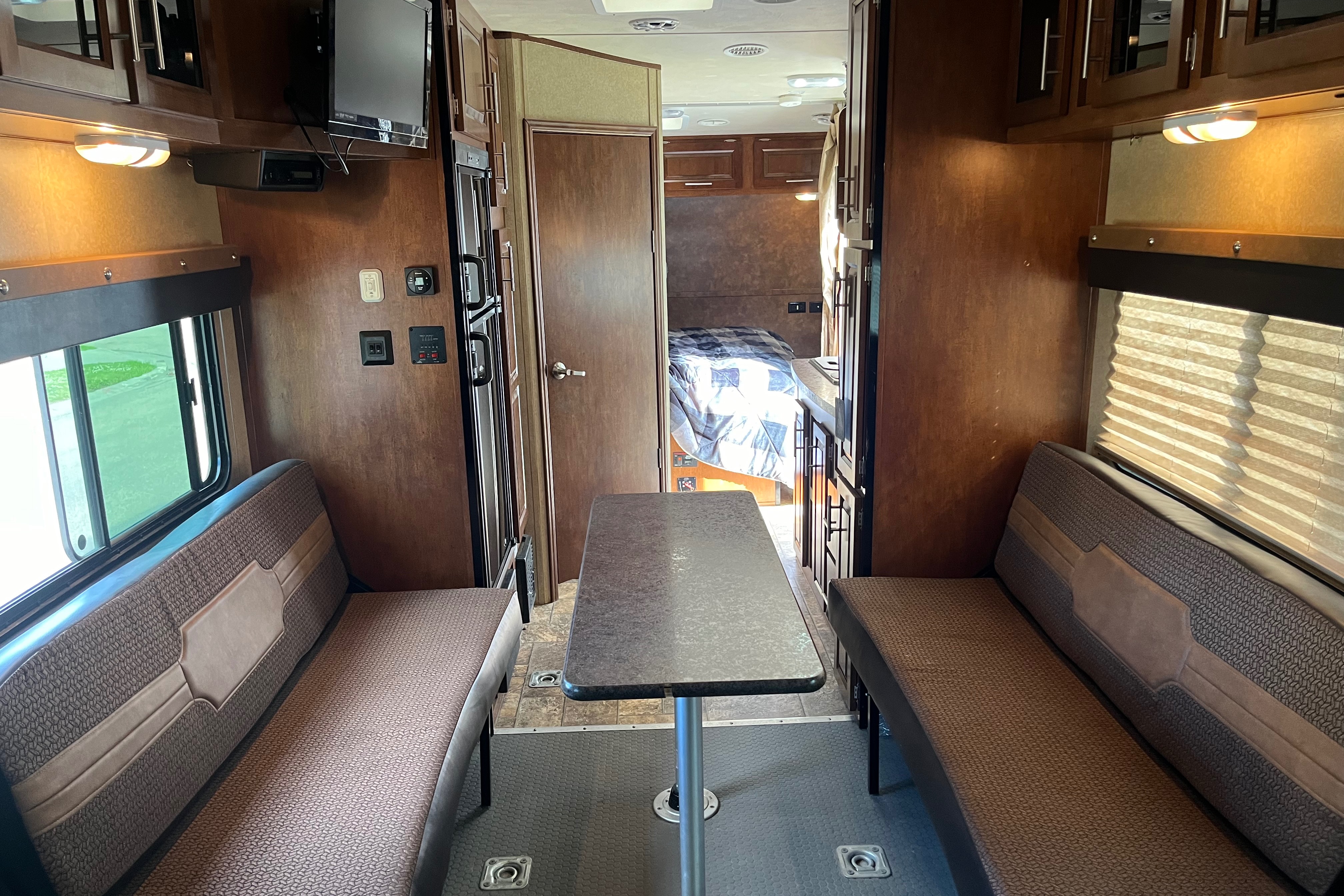 Weekend warrior XLR toy hauler