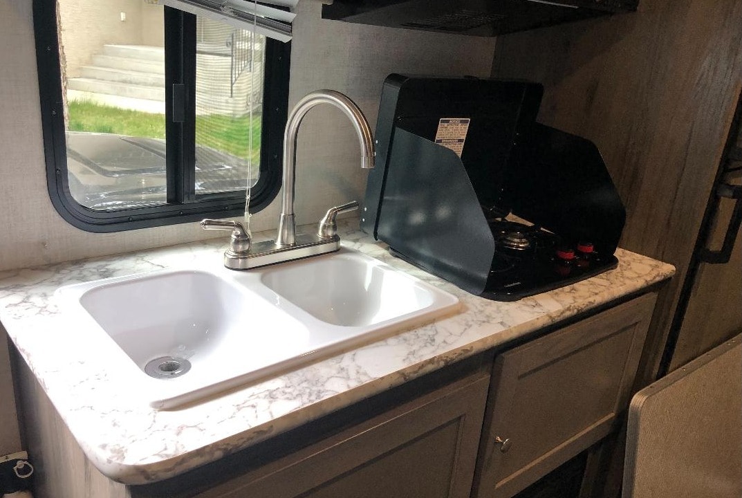 D&J (Dolly and Jay-ar) RV Rental