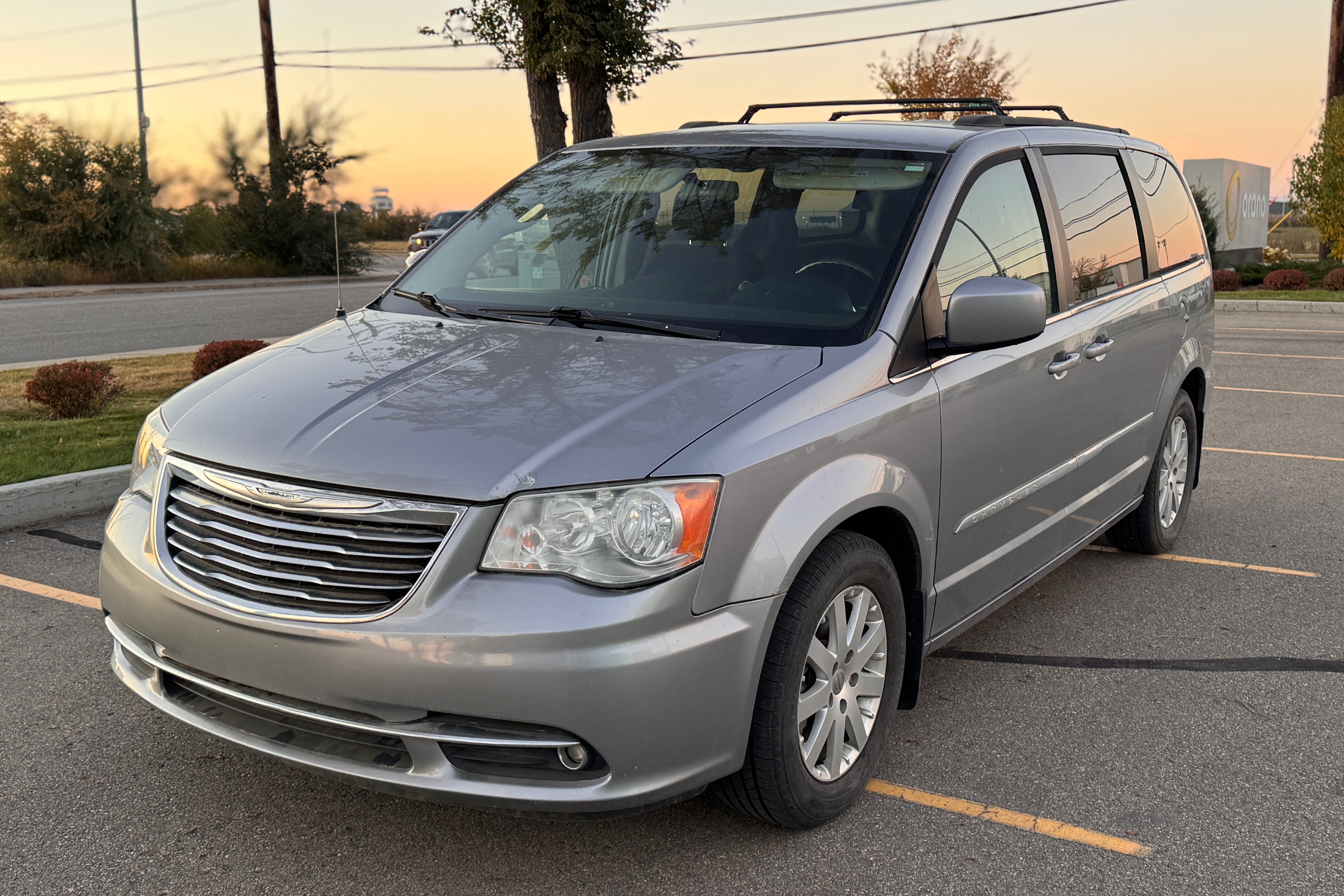 Minivan camper «Two On The Road»