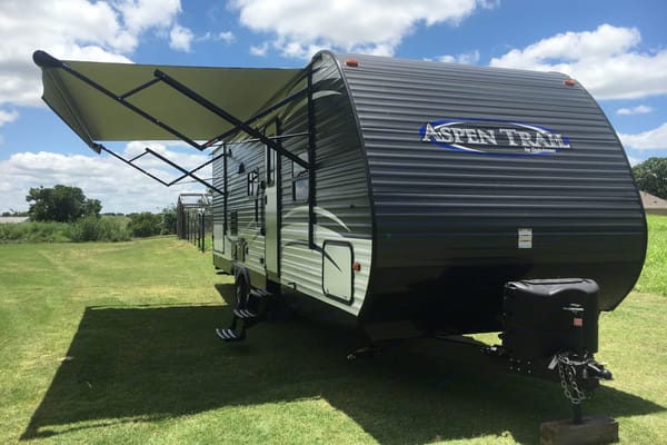Luxury Aspen Trail 2980BHS Travel Trailer