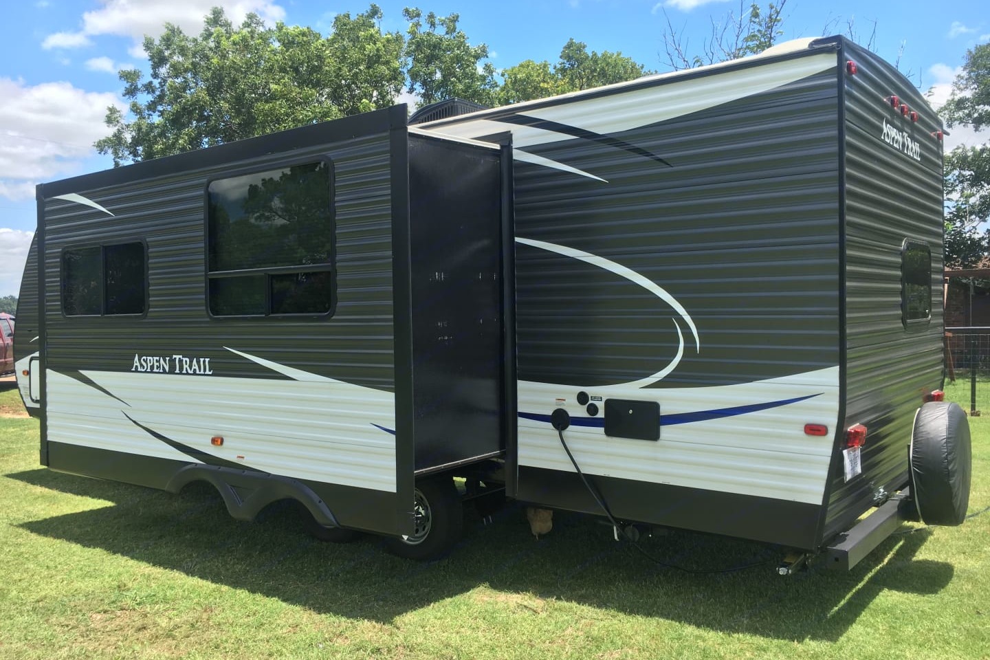 Luxury Aspen Trail 2980BHS Travel Trailer