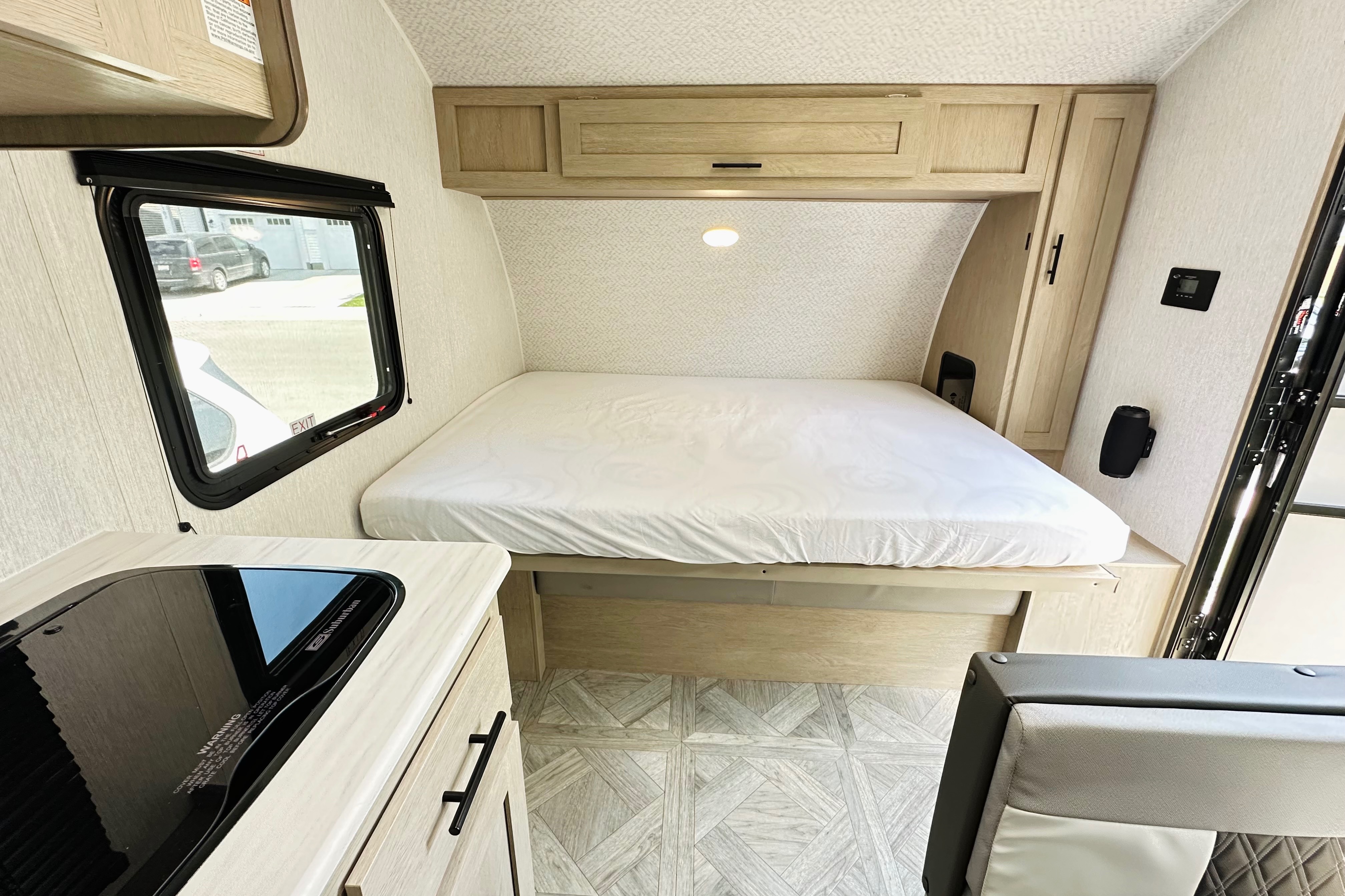 Mrs. GLAMPER "2024" Forest River SALEM Lightweight 7-SLEEP Travel Trailer