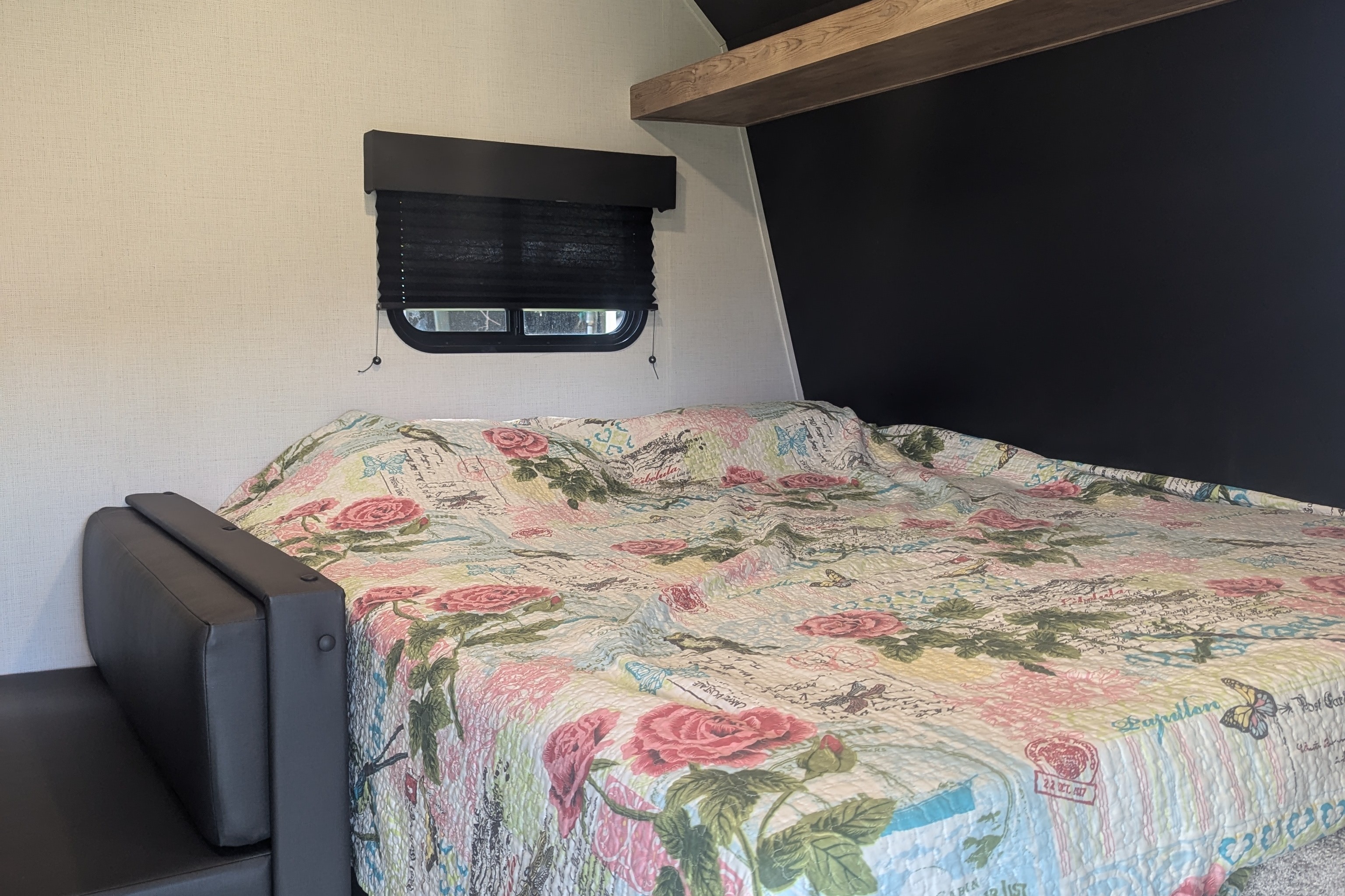 ROSS's MINI BUNK HOUSE