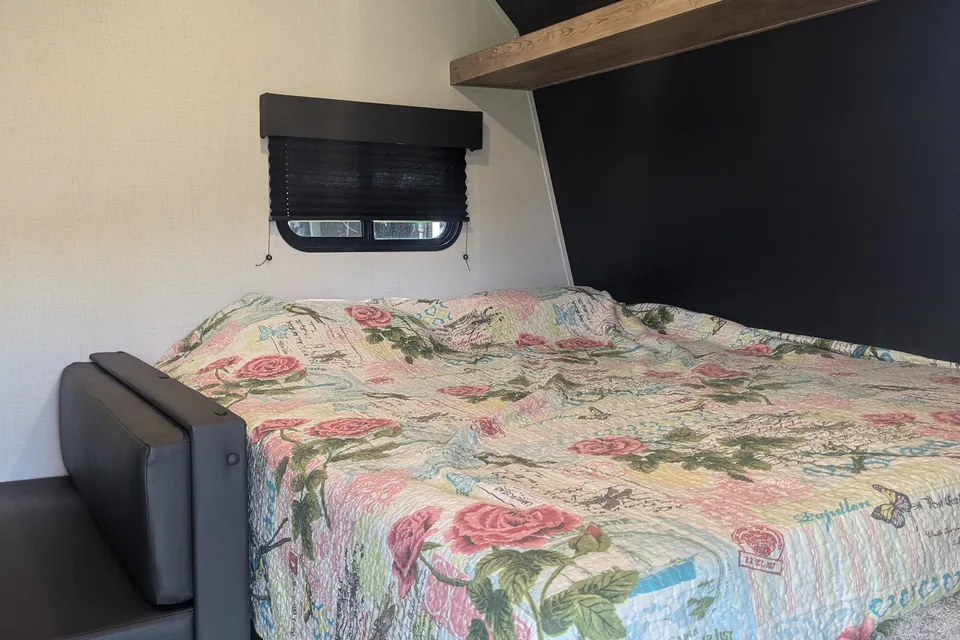 ROSS's MINI BUNK HOUSE