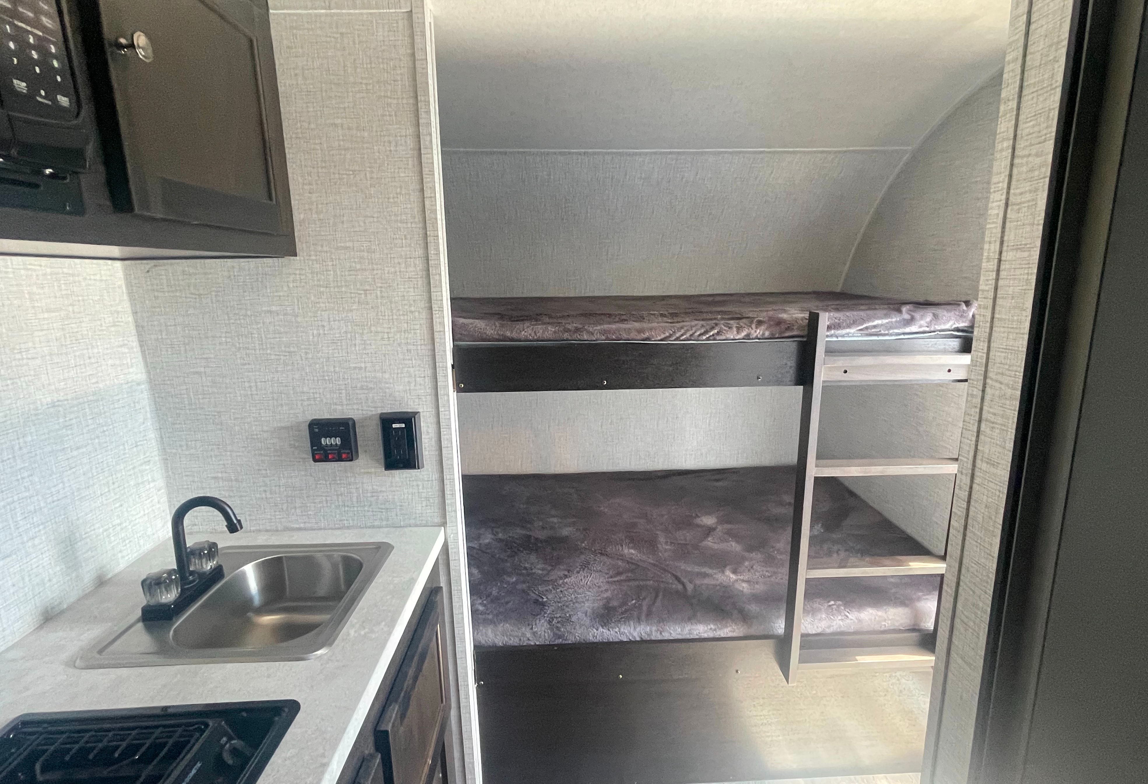  Braxton Creek  Bushwacker Plus 17BH Micro Trailer